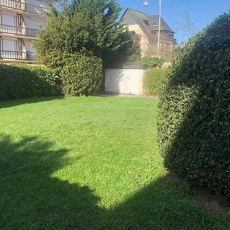 Spacieuse Avec Jardin Centre