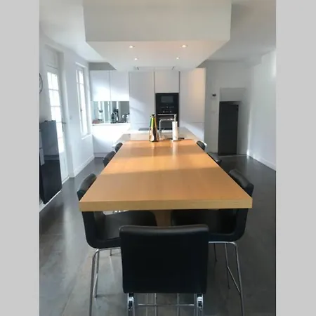 Spacieuse Avec Jardin Centre Βίλα *