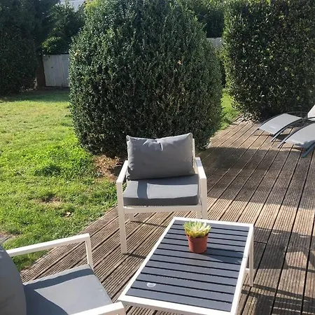 Spacieuse Avec Jardin Centre Ντοβίλ