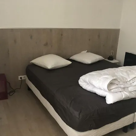 Spacieuse Avec Jardin Centre Βίλα