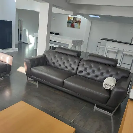 Spacieuse Avec Jardin Centre Βίλα Ντοβίλ