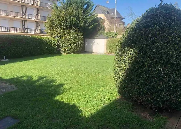 Spacieuse Avec Jardin Centre